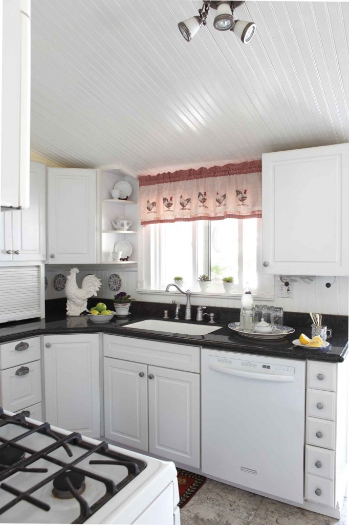 country cottage kitchen