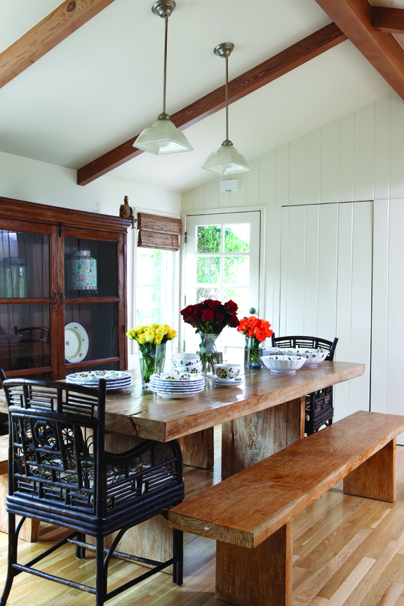 traditional style dining room