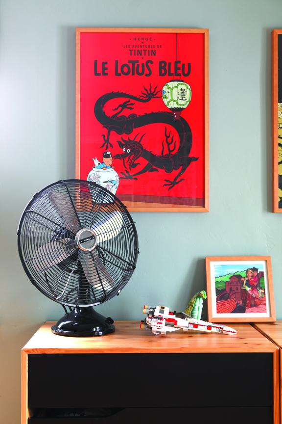 Vintage fan and art