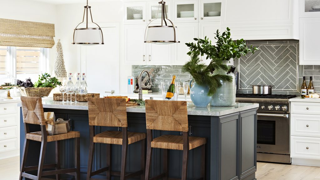 How to Choose the Right Kitchen Island Cottage style decor