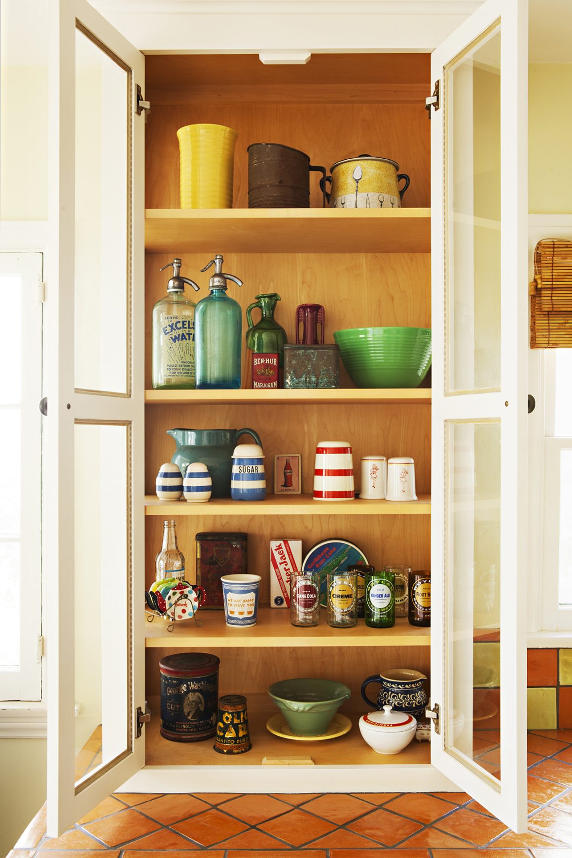 Decorate Through Glass Cupboard Doors Cottage style decora