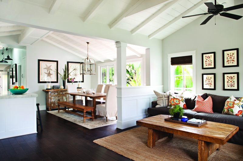 Cottage with open floor plan and exposed beams