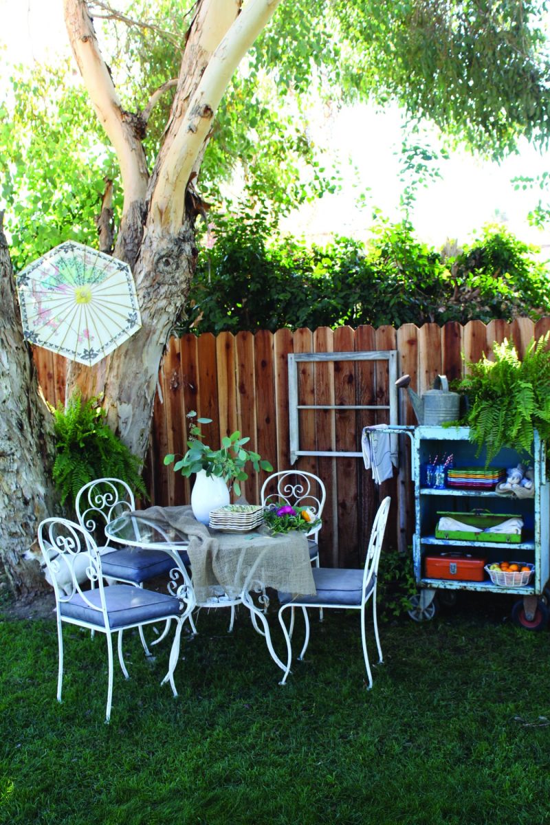 Cozy Garden Table and Chairs