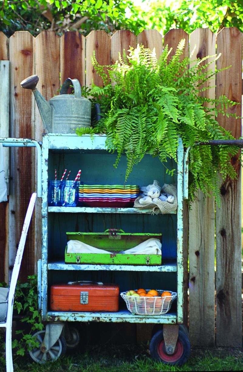 Cozy Garden Storage Shelf