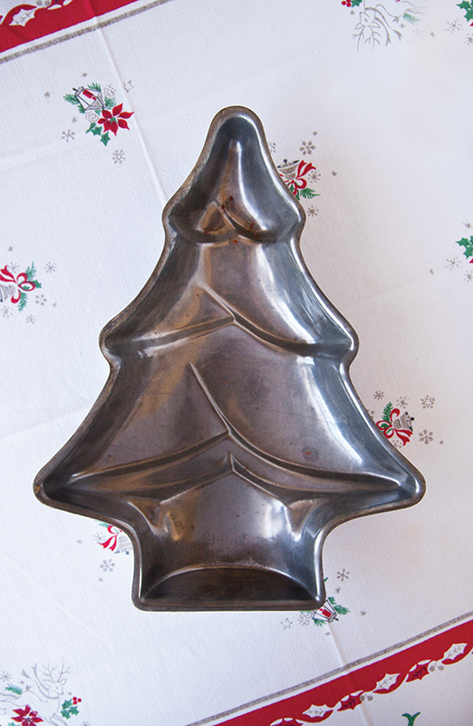 Vintage 1972 Wilton Christmas Tree Cake Pan 