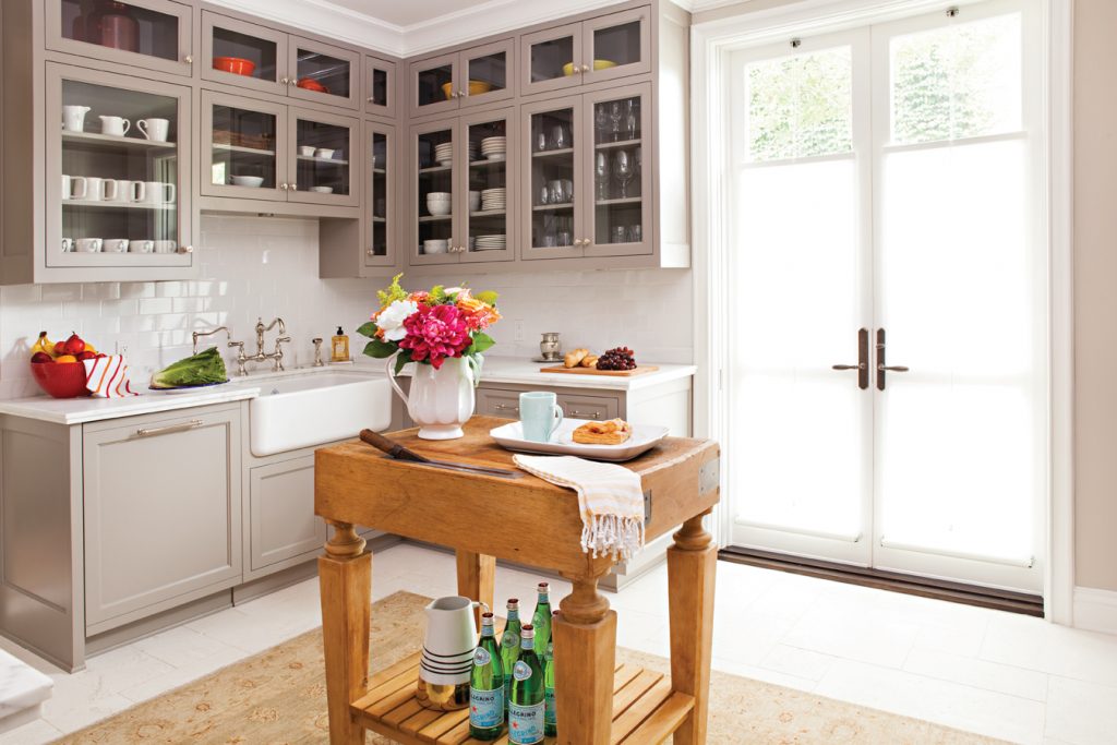 Beauty + Function in this 150sq.foot Small Kitchen Cotta