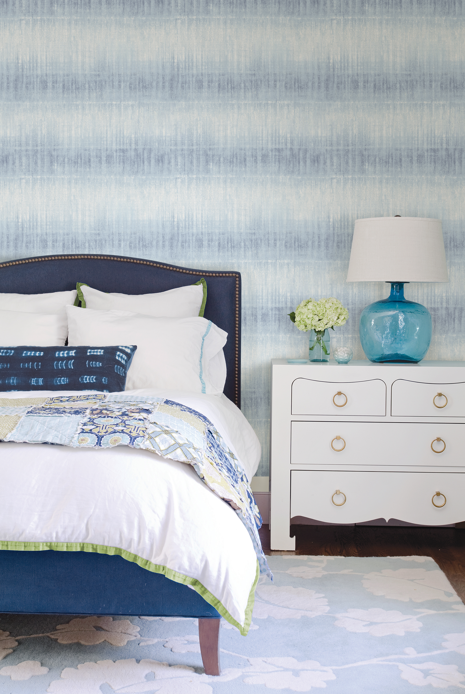 blue ombre wallpaper