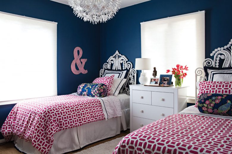 full blue and pink bedroom - Cottage style decorating, renovating and ...