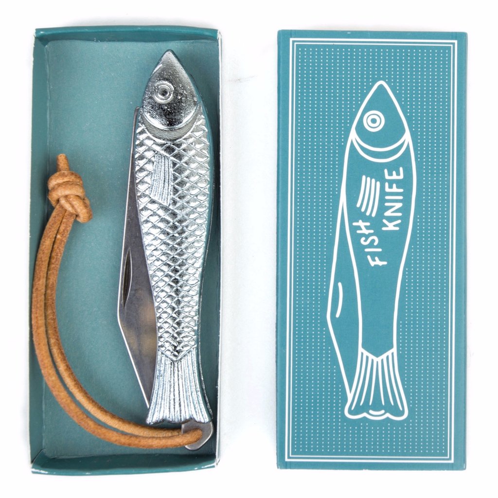 Resembling a fish barely the size of a finger, this pocketknife is a practical and memorable gift for outdoorsy types. Fingerling fish knife