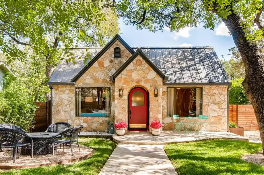 Cool Cottages for Sale in the Austin Area - Cottage style decorating