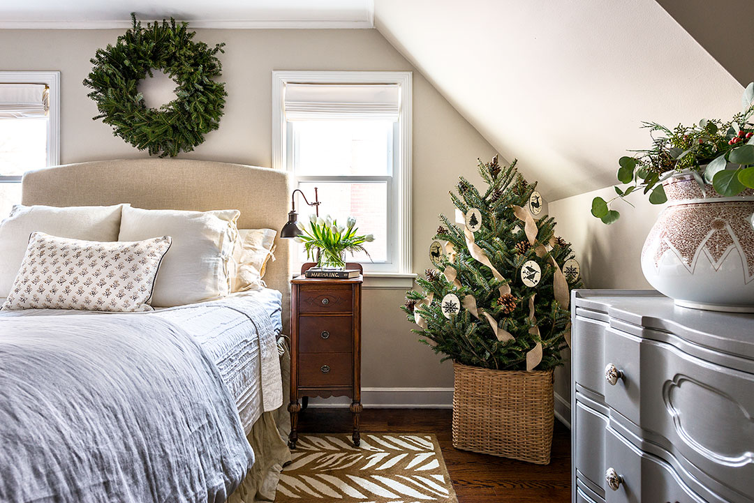 A bedroom decorated for Christmas