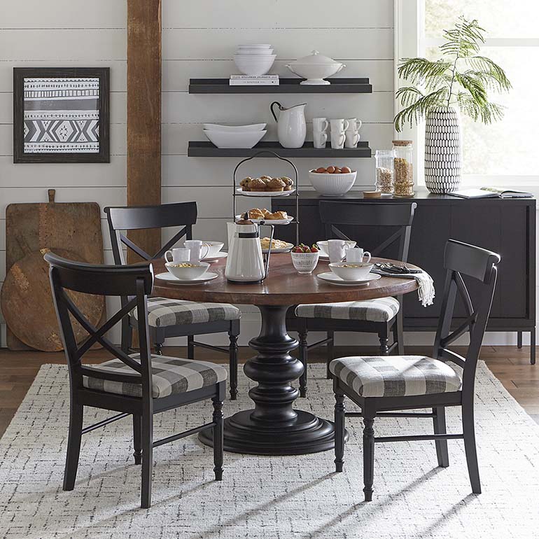 Black Friday deals: Cottage breakfast nook