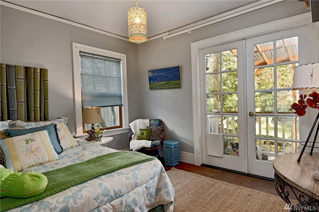 seattle cottage bedroom