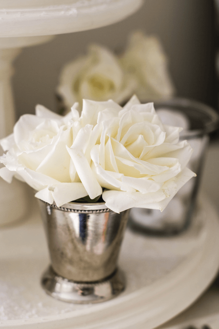 Dress your mantel in shades of white, and enjoy the magical simplicity of an elegant white Christmas.