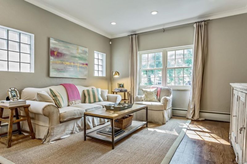 Beautiful neutral living room in a cottage.