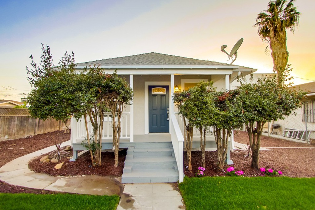 Cool Cottages For Sale In San Diego Cottage Style Decorating