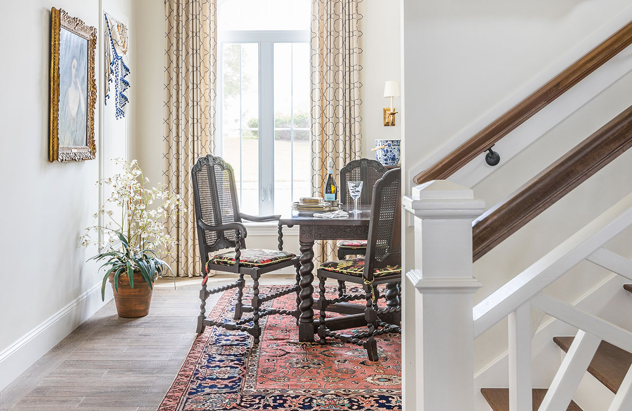 The Designers Guide To Decorating With Antiques Cottage