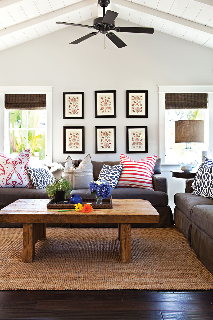 beach cottage living room