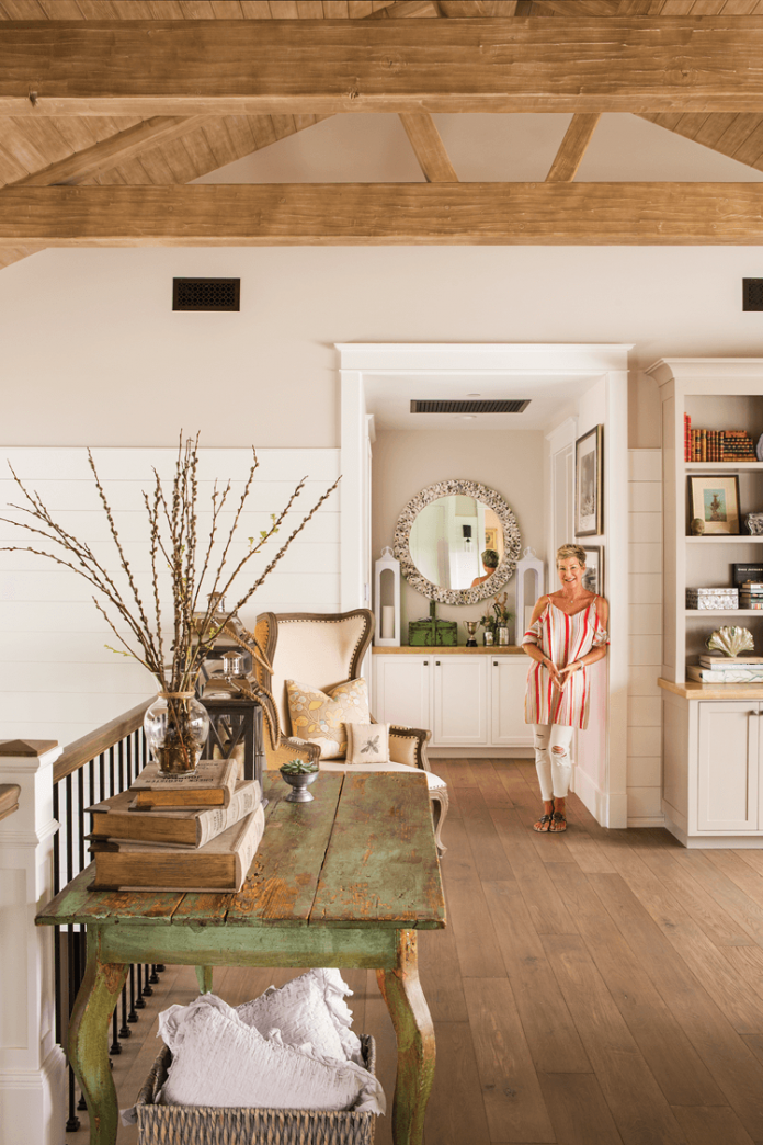 A Charming Beach Farmhouse Cottage style decorating, renov