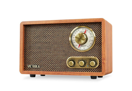 Retro looking radio with usable knobs also bluetooth enabled