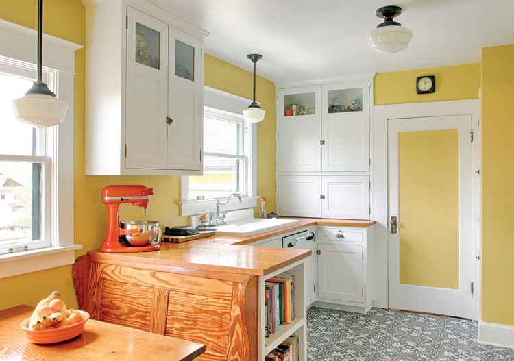 Vintage Restoration Bringing This 1920s Kitchen S Charm