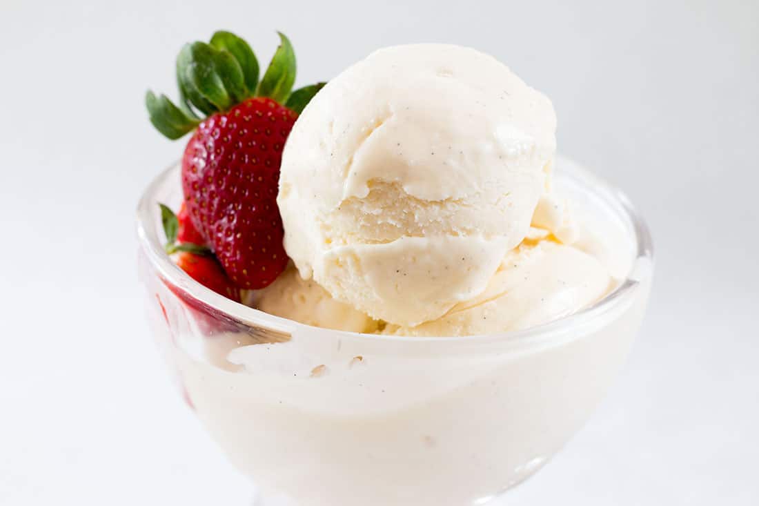 vanilla ice cream with strawberries