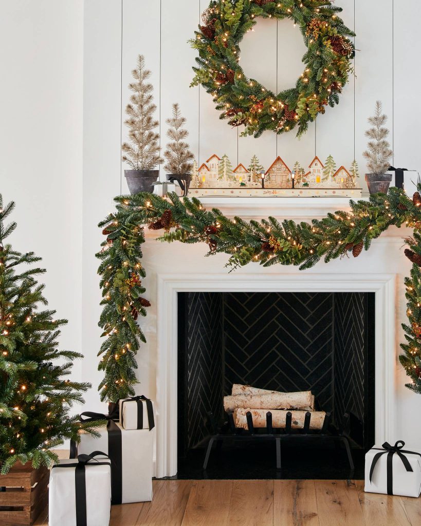 holiday decorating with garlands