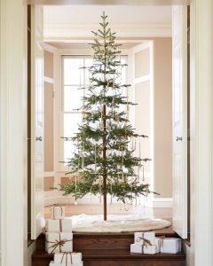 Simple tree in the middle of an elegant doorway