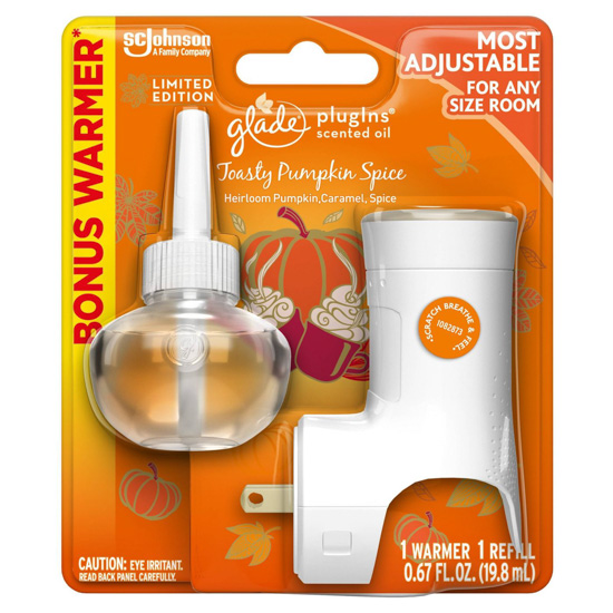 Product photo of a Glade plugin in the Toasty Pumpkin Spice scent. 