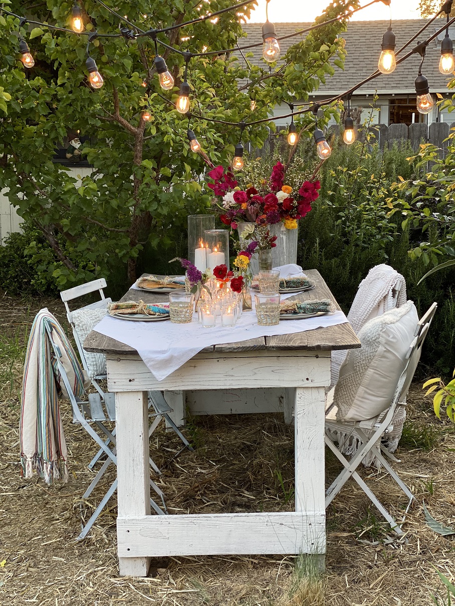 feel inspired to get outside and set up your own summer tablescape.