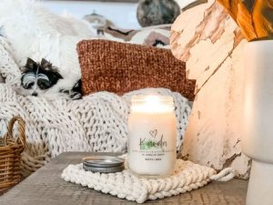 Kanda Candles white linen candle