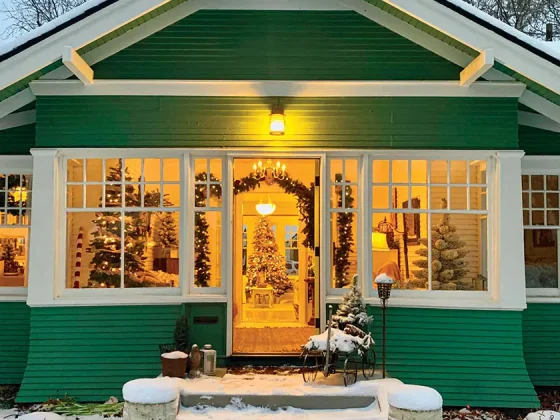 Christmas curb appeal in Craftsman bungalow in Boise