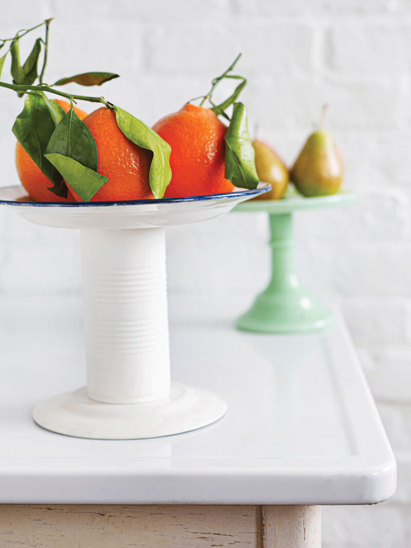 tin can craft to make cake stand