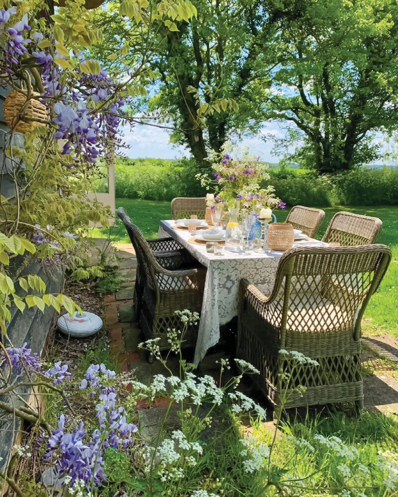 outdoor dining in English countryside