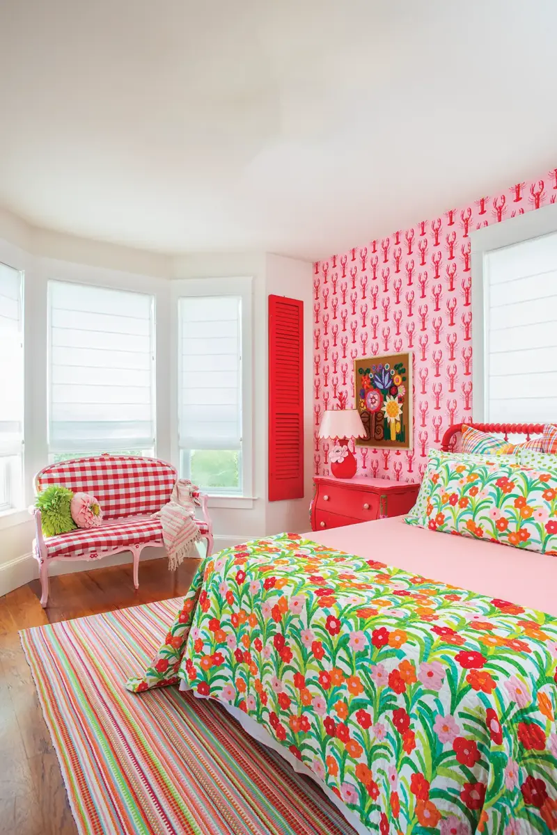 floral bedding and red lobster wallpaper