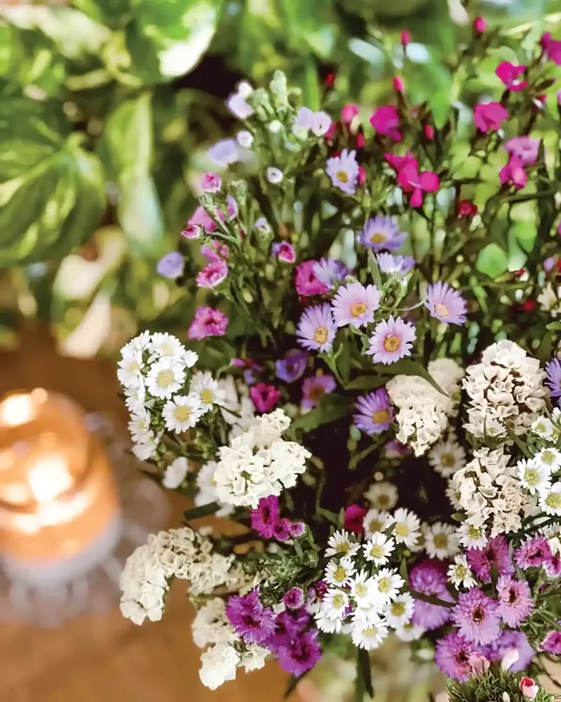 wildflower bouquet for spring tablescape